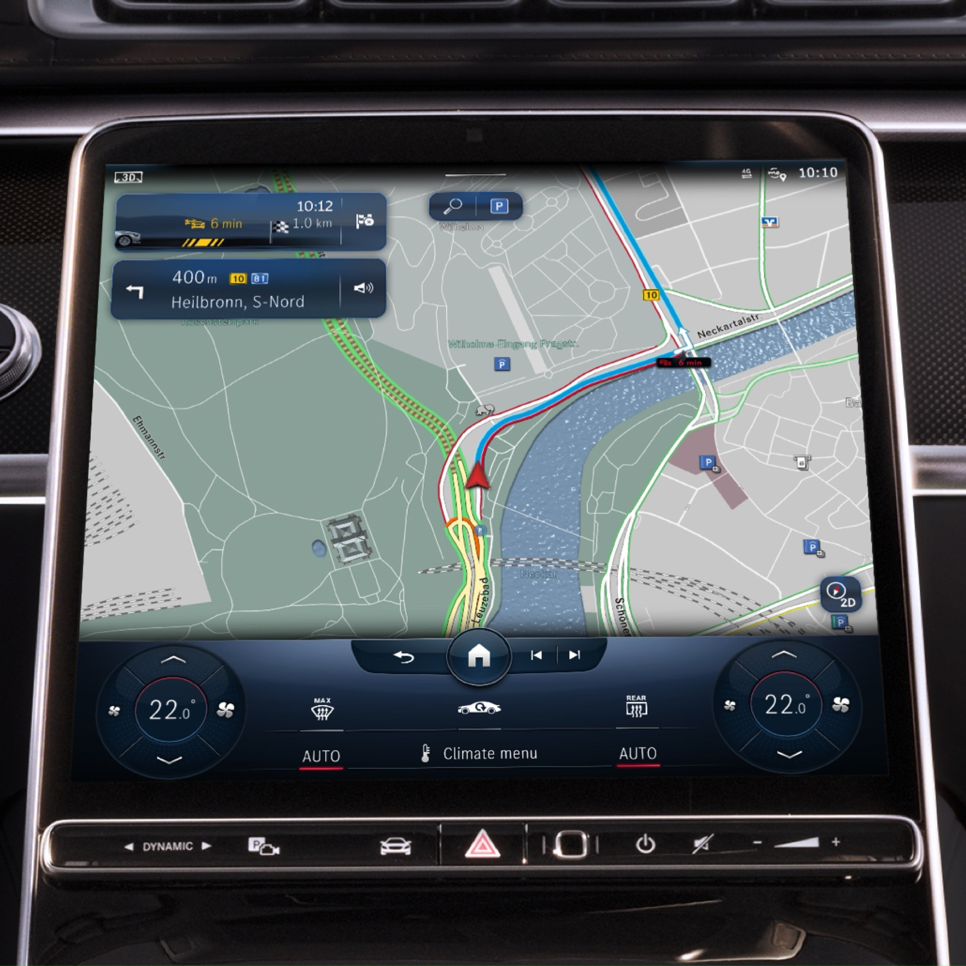 Auf dem MBUX Multimediasystem werden per Digitalem Extra Car-to-X Communication potenzielle Gefahren angezeigt, die sich auf der Route befinden Auf dem MBUX Multimediasystem werden per Digitalem Extra Car-to-X Communication potenzielle Gefahren angezeigt, die sich auf der Route befinden