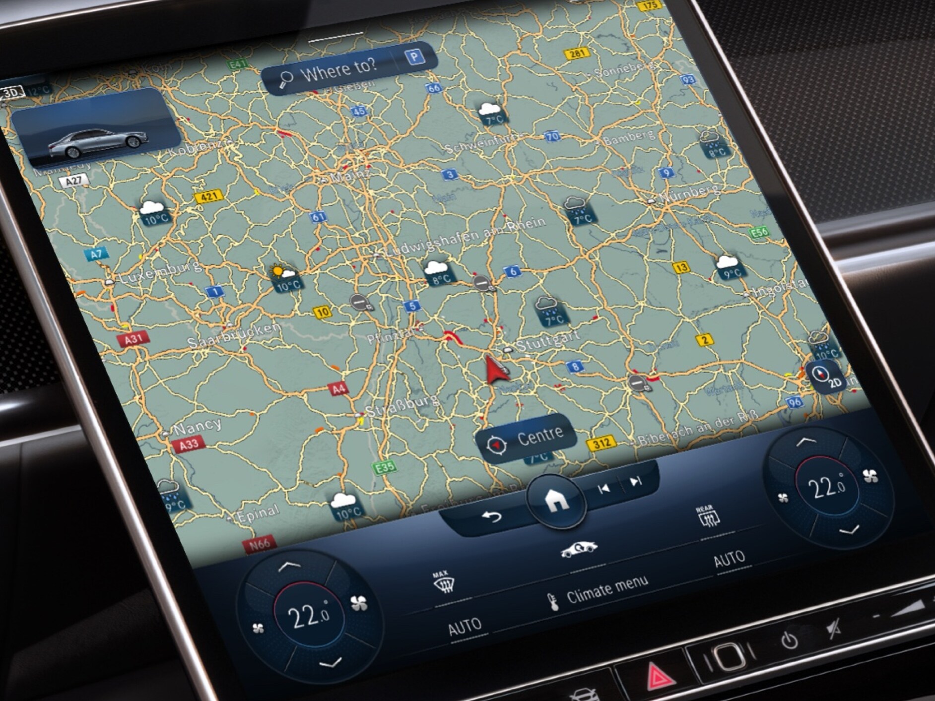 Auf dem MBUX Multimediasystem wird dank des Digitalen Extras Wetterkarte das voraussichtliche Wetter in der Zielregion angezeigt.