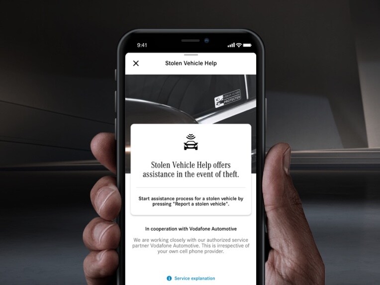 Auf einem Smartphone wird per Digitalem Extra zum Thema Urban Guard Hilfe bei einem Fahrzeugdiebstahl angeboten